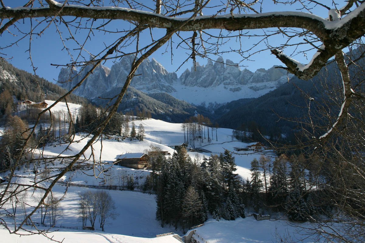 Winterurlaub in den Dolomiten in Villnöss Südtirol